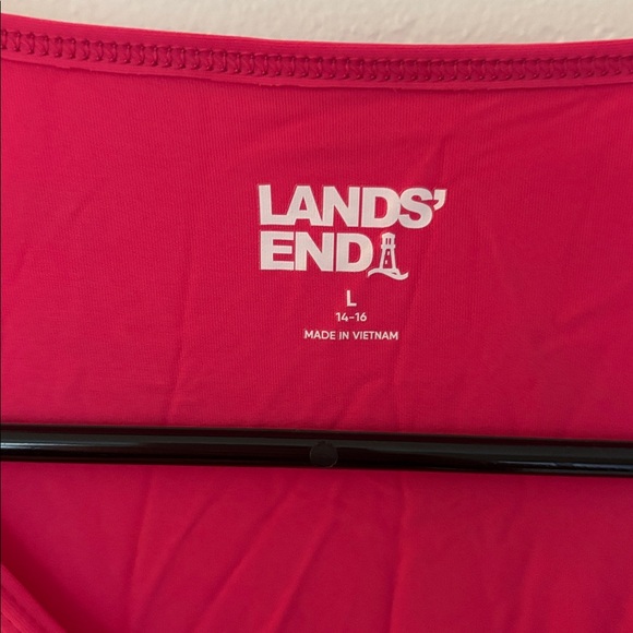 Lands' End Women's Vibrant Pink Long Sleeve Rash Guard - Picture 2 of 3